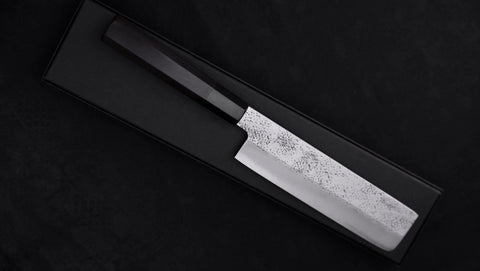 MESSER ZUM GEMÜSE SCHNEIDEN