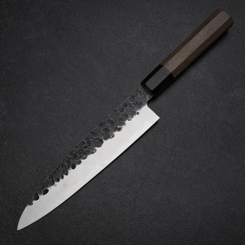 Gyuto AUS-8 Kurouchi Tsuchime Walnuss- und Rosenholz Griff 200mm-[Musashi]-[Japan-Küchenmesser]