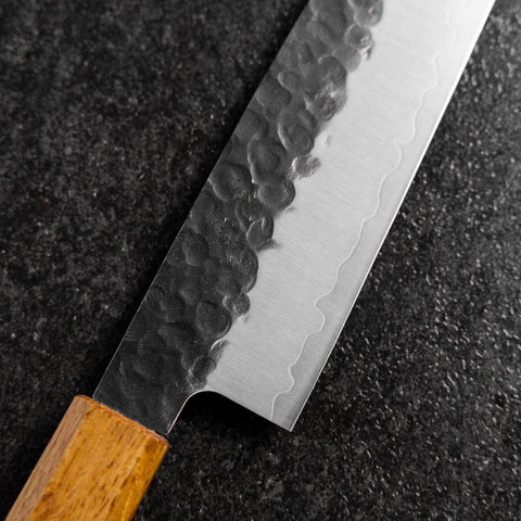 Gyuto AUS-8 Kurouchi Tsuchime Yaki Urushi Griff 200mm-[Musashi]-[Japan-Küchenmesser]