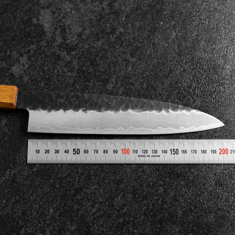 Gyuto AUS-8 Kurouchi Tsuchime Yaki Urushi Griff 200mm-[Musashi]-[Japan-Küchenmesser]