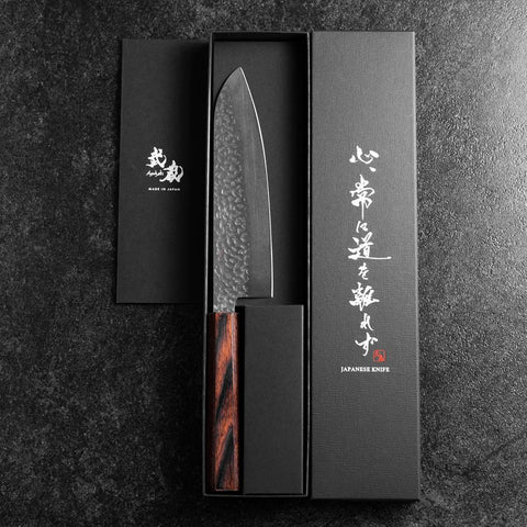 Santoku AUS-8 Tsuchime Mahagoni Griff 180mm-[Musashi]-[Japan-Küchenmesser]