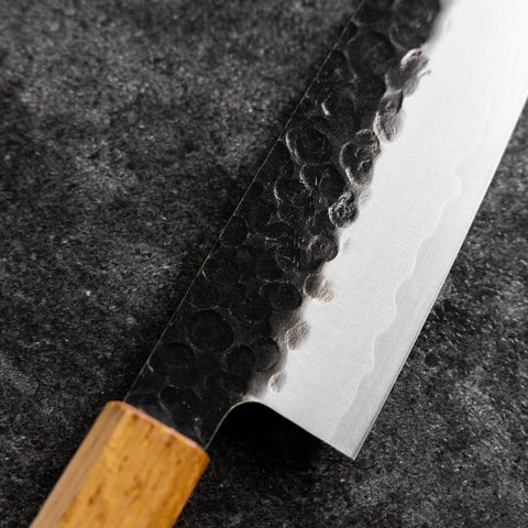 Santoku Edelstahlummantelung AUS-8 Kurouchi Tsuchime Yaki Urushi Griff 170mm-[Musashi]-[Japan-Küchenmesser]