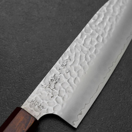 Santoku HAP-40 Tsuchime Roter Urushi Griff 180mm