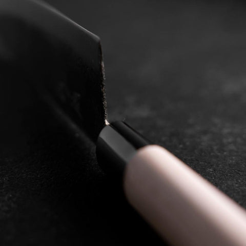 Santoku White Steel #2 Kurouchi Runder Magnolienholz Griff 165mm-[Musashi]-[Japan-Küchenmesser]